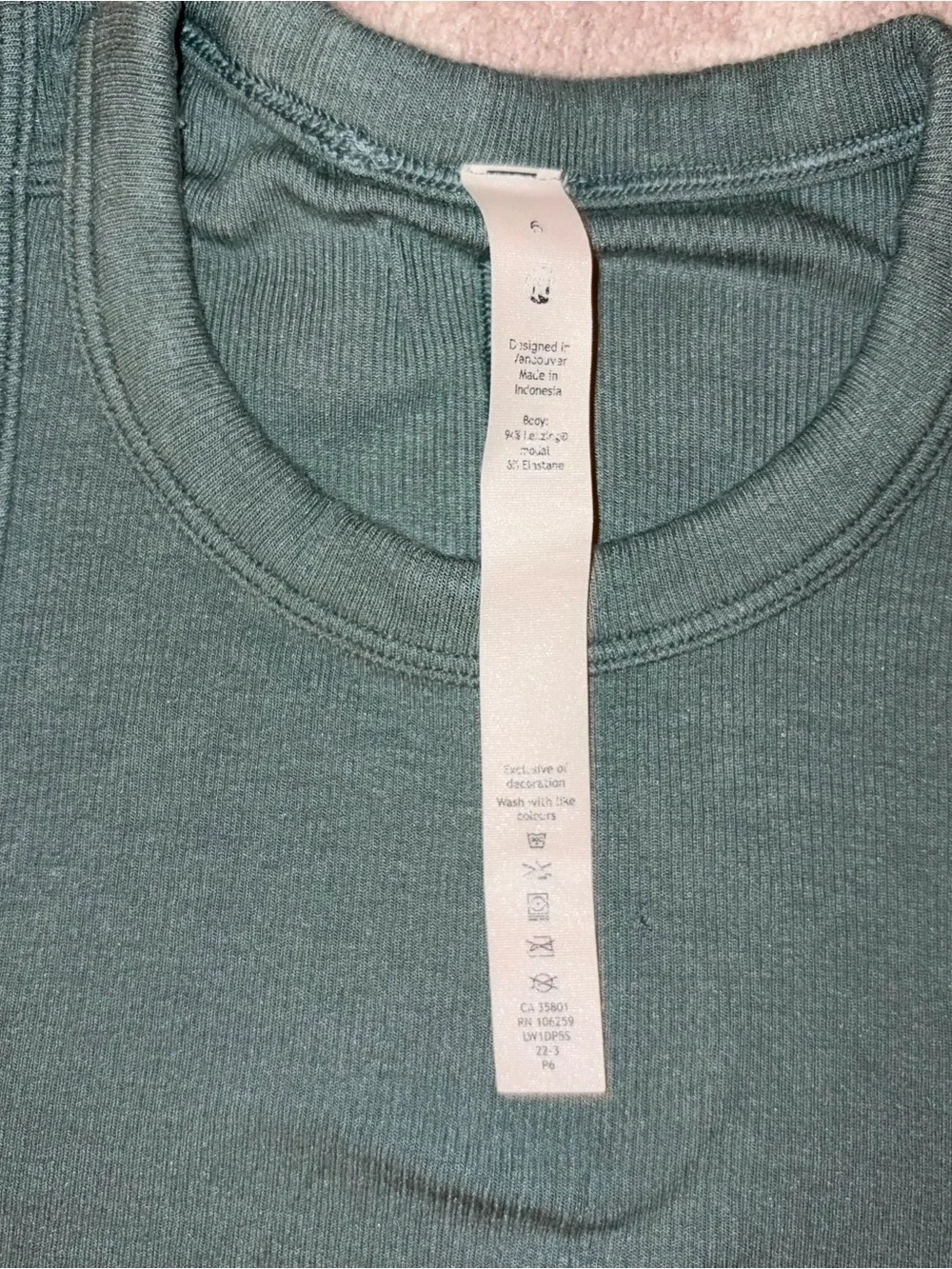 Lululemon hold tight tank top tidewater teal size 6 like new
